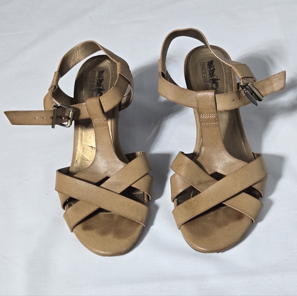 Coach and Four Tan Tilda Sandal Heels 8 - Picture 2 of 9